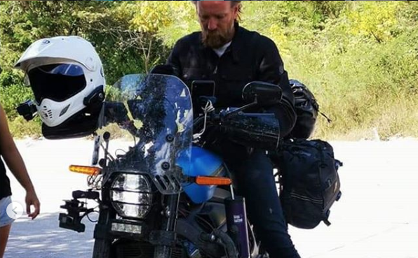 Ewan McGregor a bordo de una Harley Davidson LiveWire