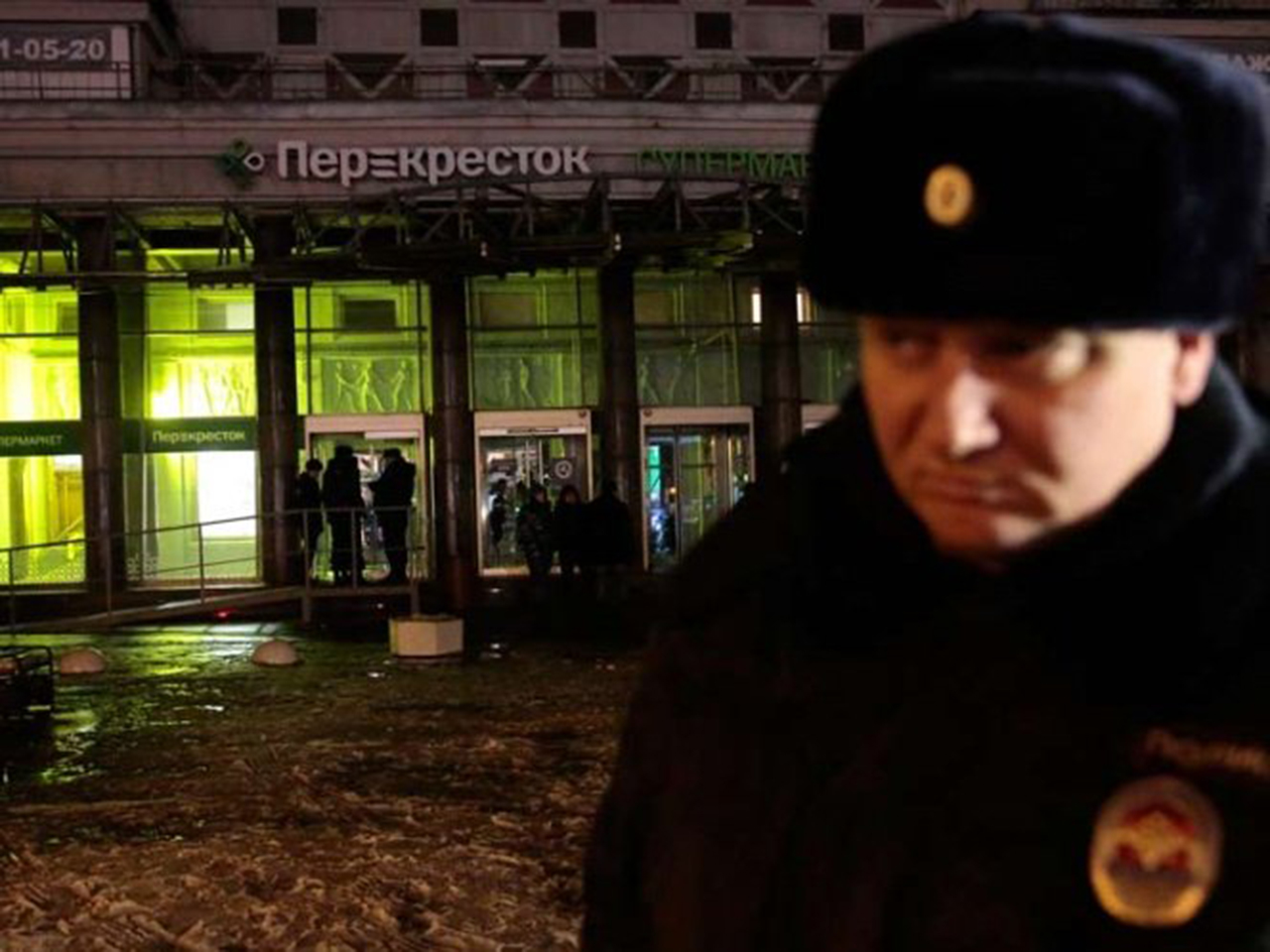 Varios heridos en explosión de bomba en un supermercado de San Petersburgo