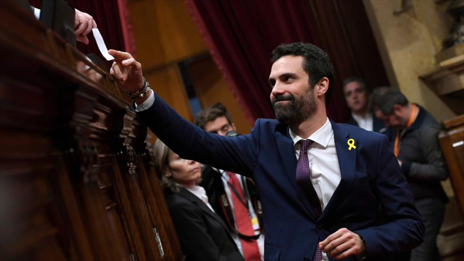 El presidente del parlamento catalán visita a los independentistas presos