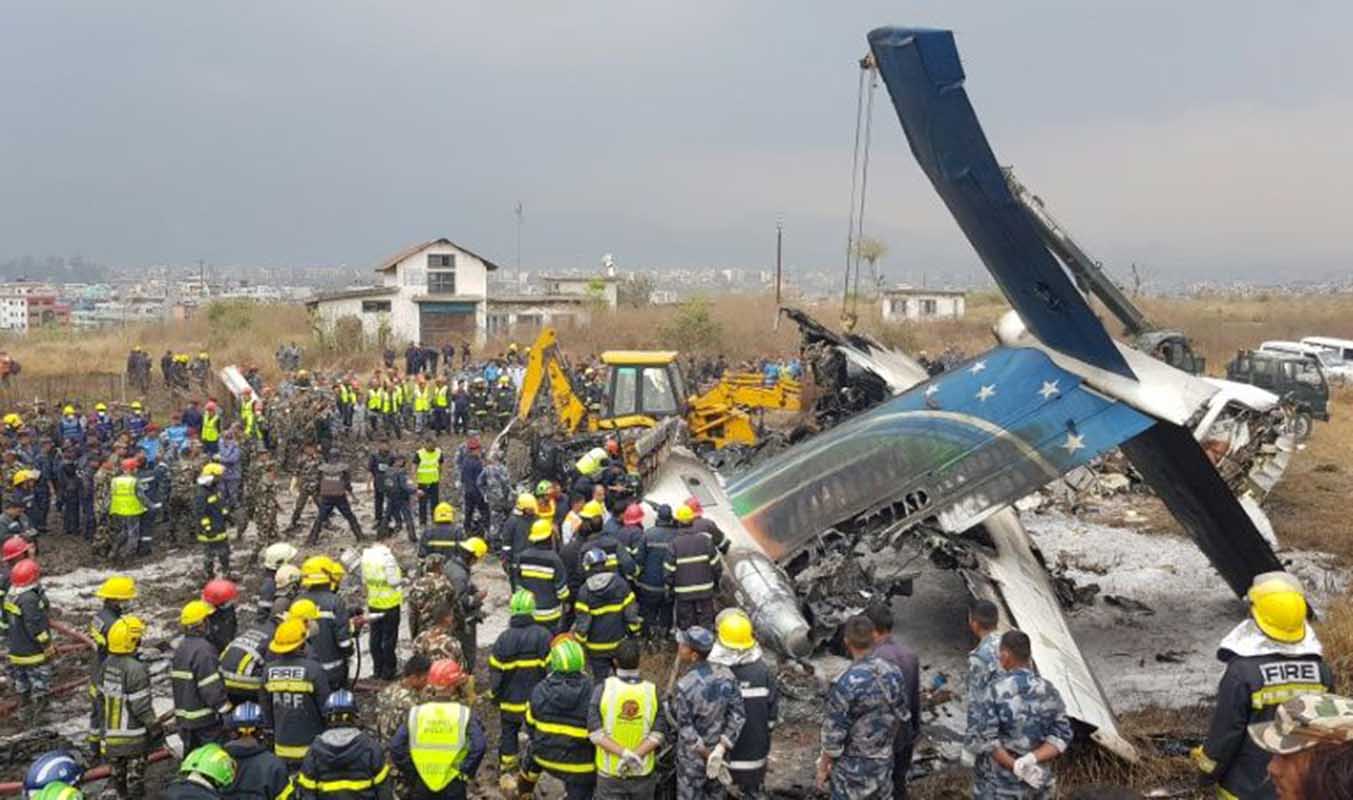 Al menos 40 muertos al estrellarse un avión bangladesí en Katmandú