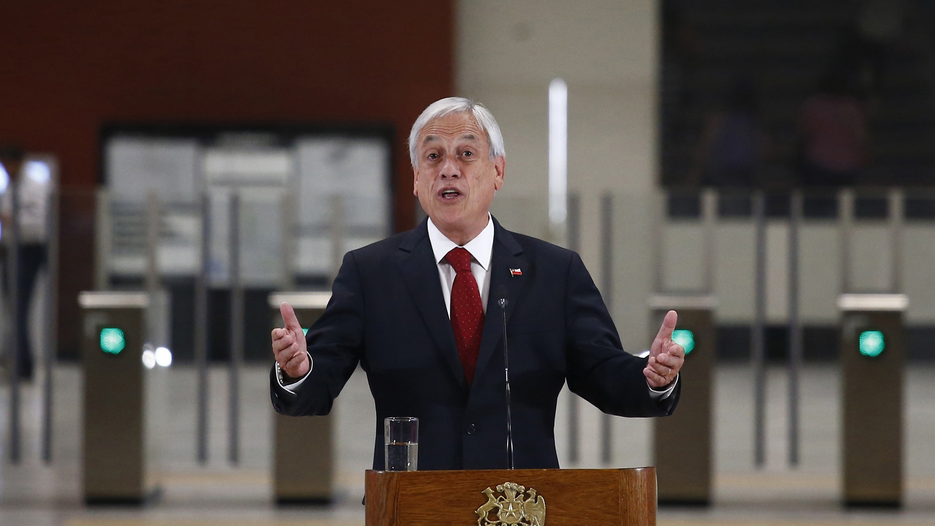 Piñera exige liberación