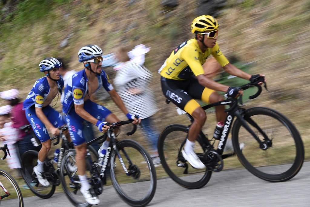 Egan Bernal cerca de ganar el Tour de Francia