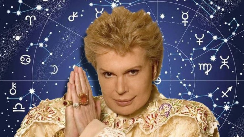 Así luce Walter Mercado tras 50 años de carrera de “mucho, mucho amor”