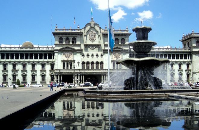 Palacio Nacional de la Cultura en el centro de Guatemala.