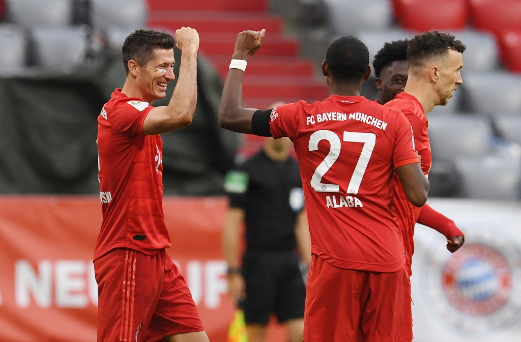 Bayern Münich golea al Frankfurt