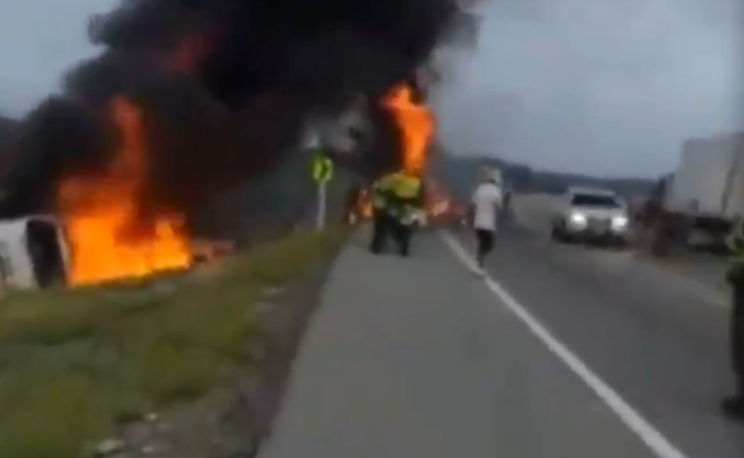 Explosión de camión en Colombia