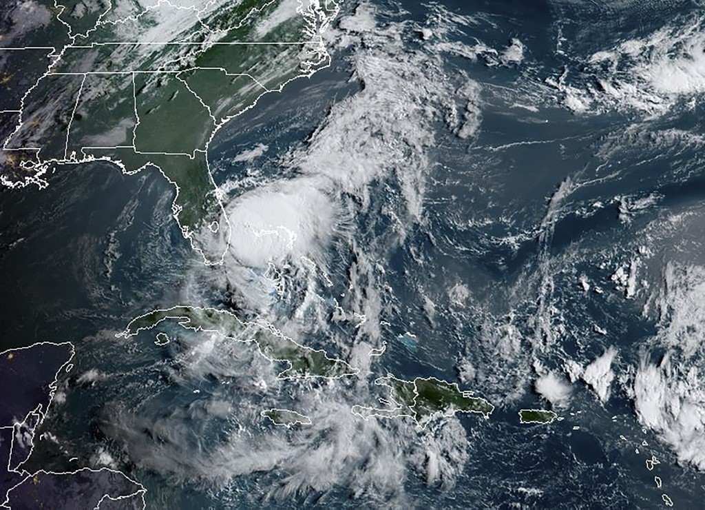 Trayectoria de la tormenta Isaías cerca de Florida, 2 de agosto de 2020