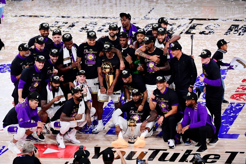 Lakers se coronan campeones
