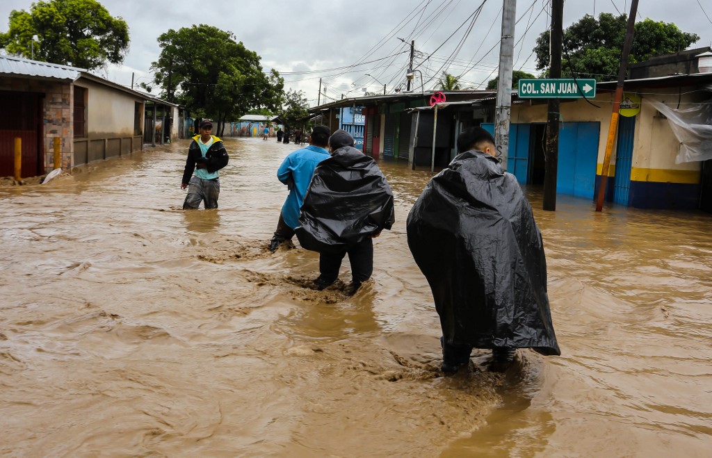 Iota provoca inundaciones en Honduras