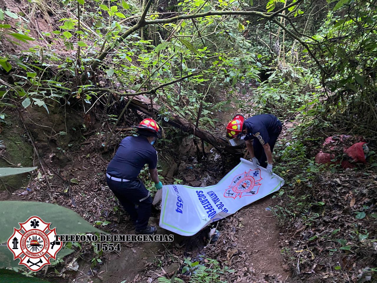 Cadáver de una mujer es rescatado por Bomberos Municipales Departamentales