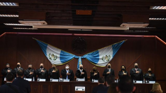 Nester Vásquez y Claudia Paniagua toman posesión como magistrados de Corte de Constitucionalidad