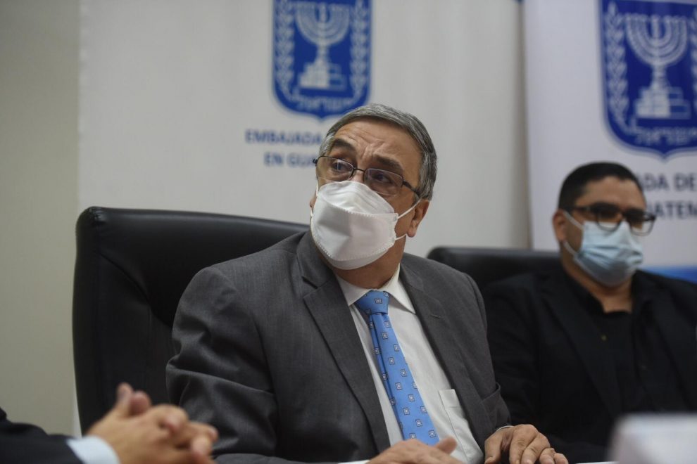 embajada de Israel dona mascarillas a Guatemala