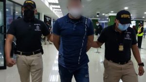 Presunto narcotraficante guatemalteco es extraditado desde Colombia