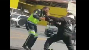 Agente PMT es agredido por motorista