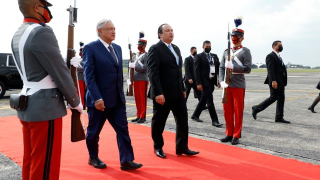 presidente de México, Andrés Manuel López Obrador, llega a Guatemala