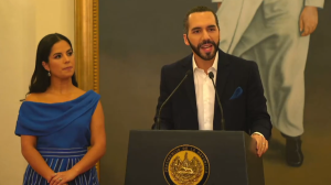 Nayib Bukele pronuncia un discurso en El Salvador