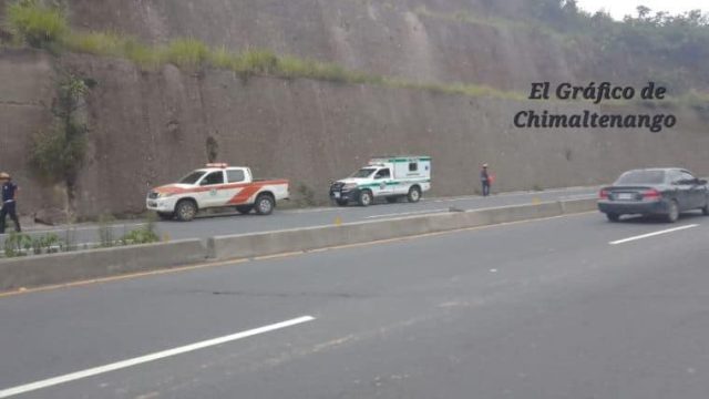 grietas en el Libramiento de Chimaltenango